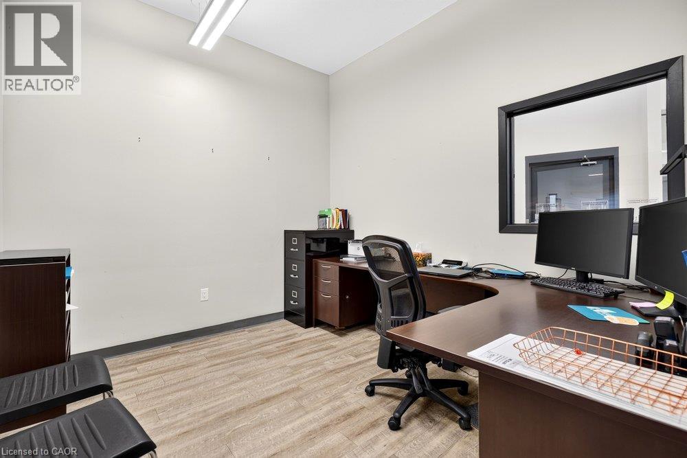 300 York Boulevard Property Photo 18