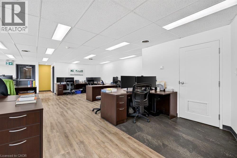 300 York Boulevard Property Photo 27