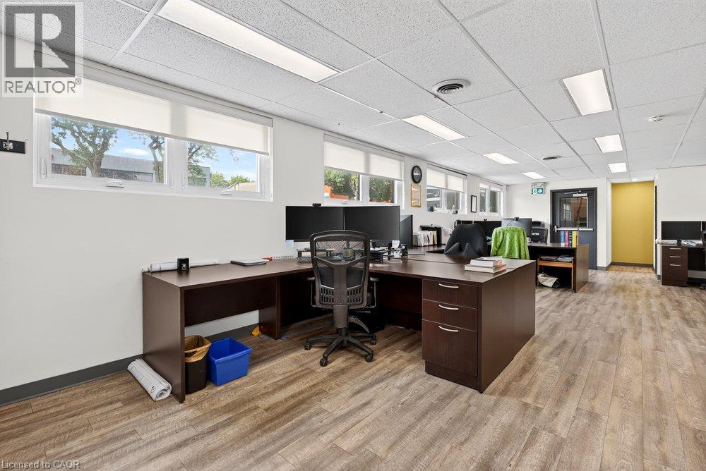 300 York Boulevard Property Photo 28