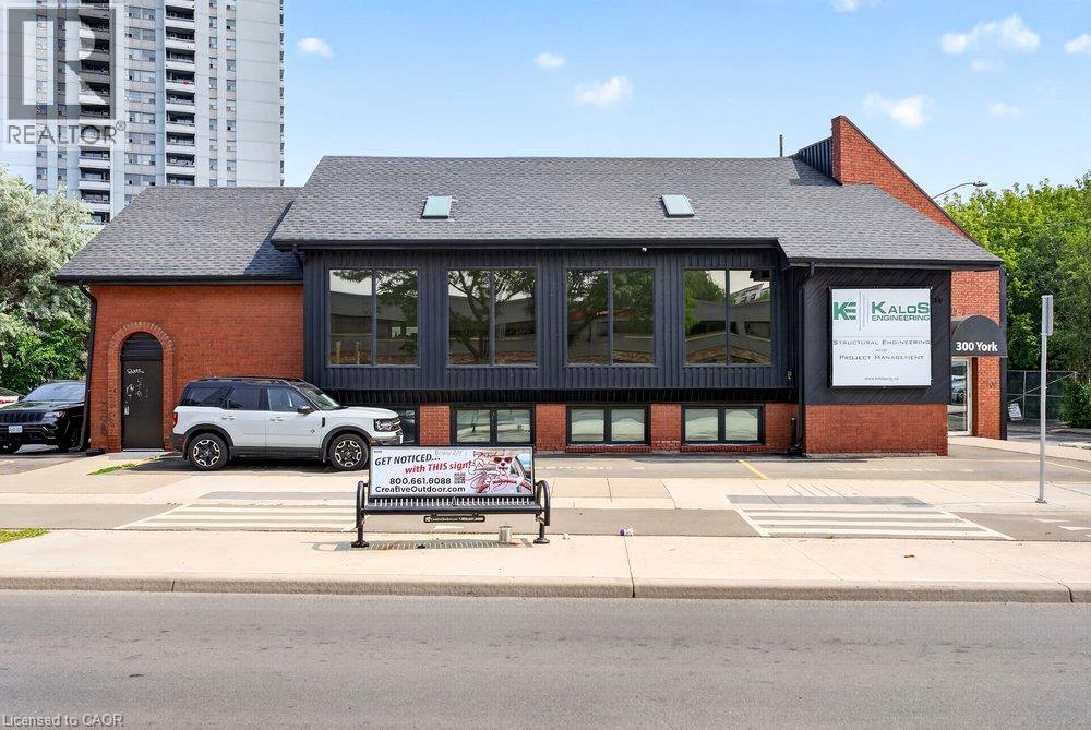 300 York Boulevard Property Photo 45