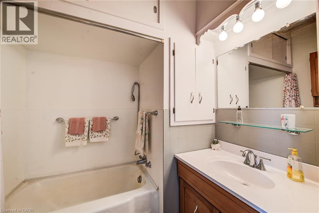 45 Clyde Street Property Photo 24