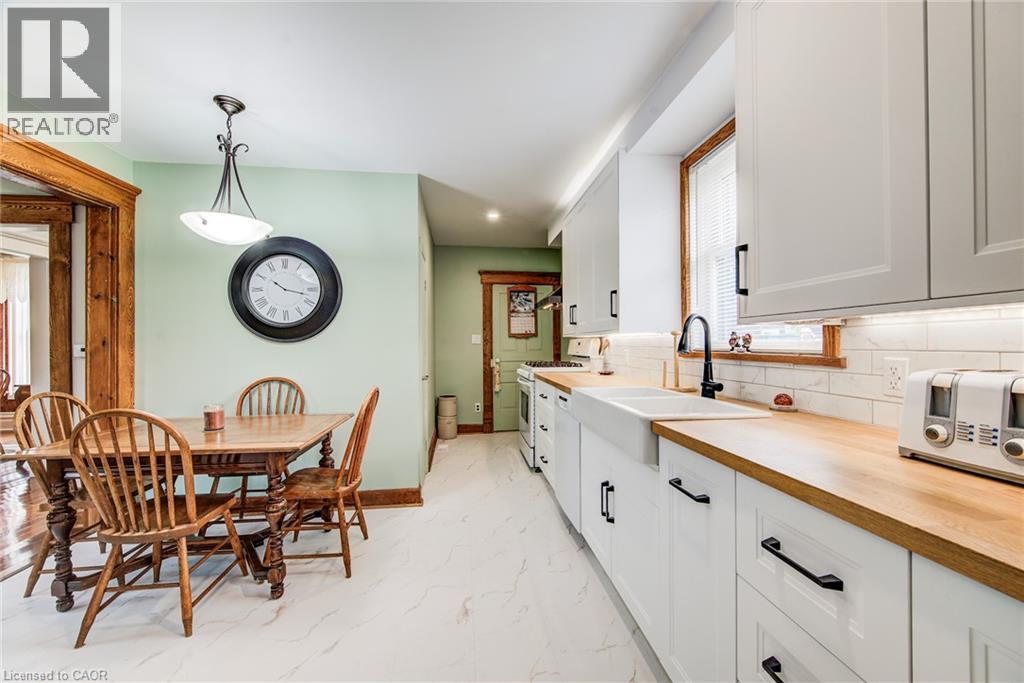 45 Clyde Street Property Photo 29