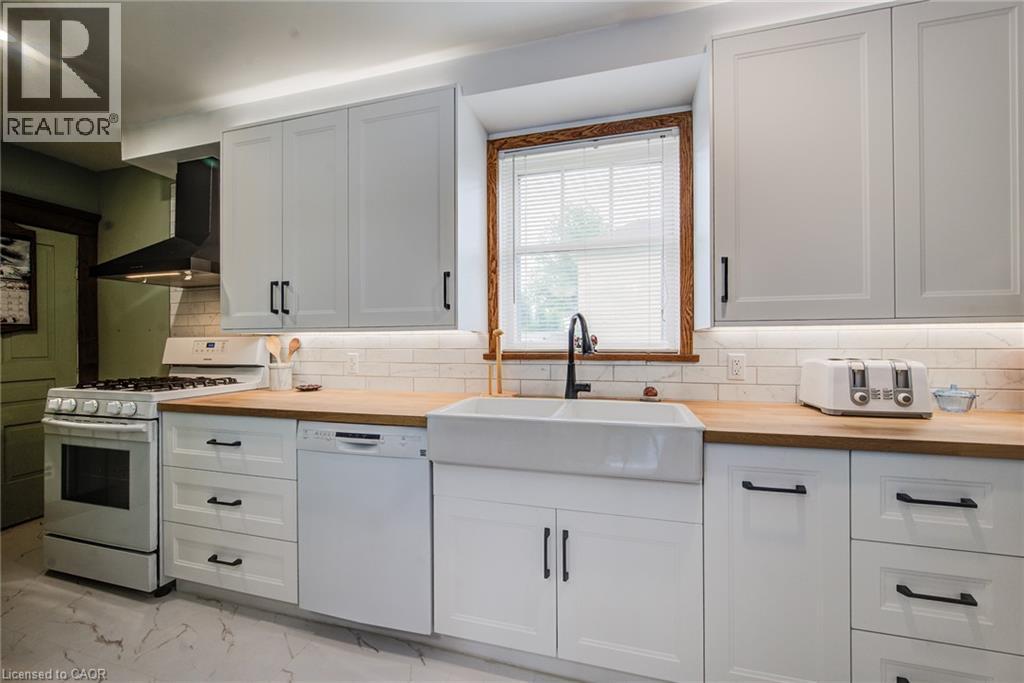 45 Clyde Street Property Photo 30