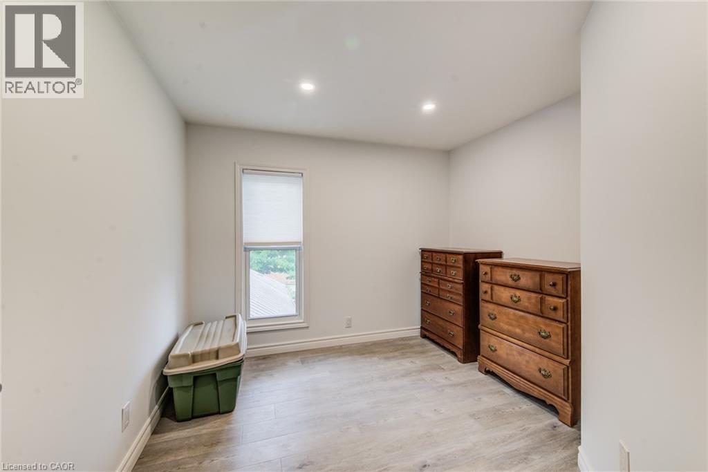45 Clyde Street Property Photo 36