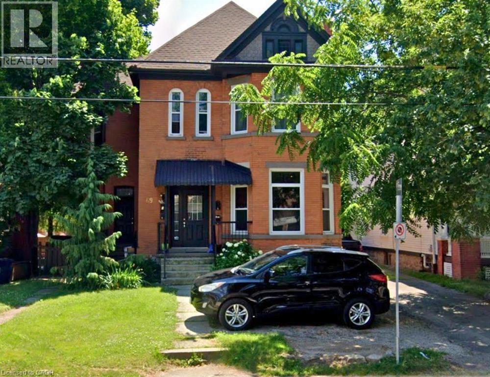 69 SHERMAN Avenue S Unit# 4