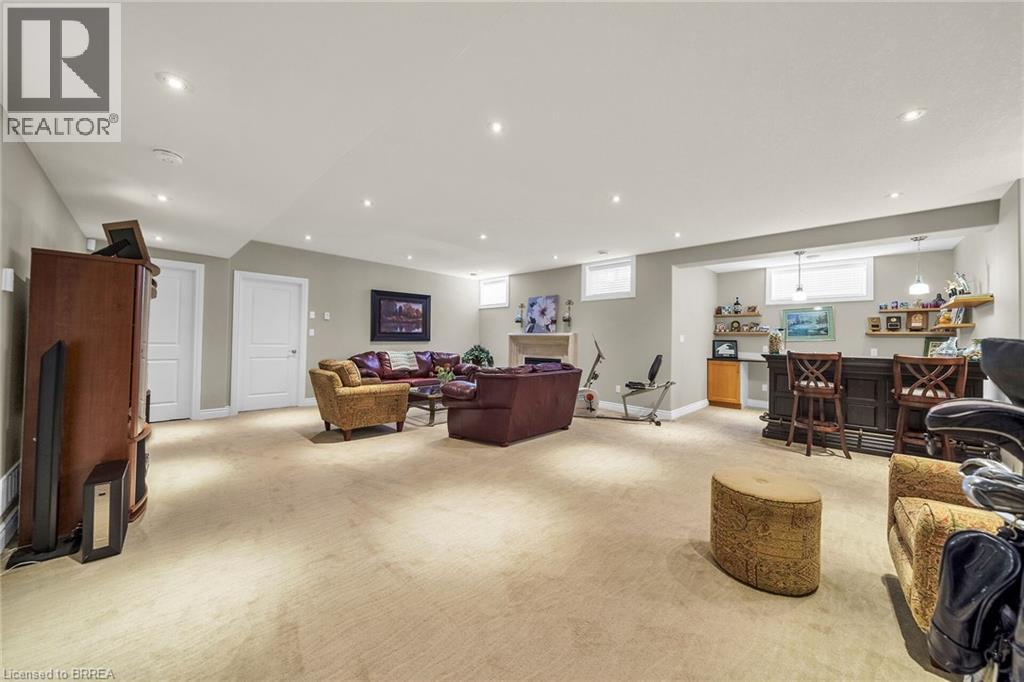 12 Ellington Place Property Photo 27
