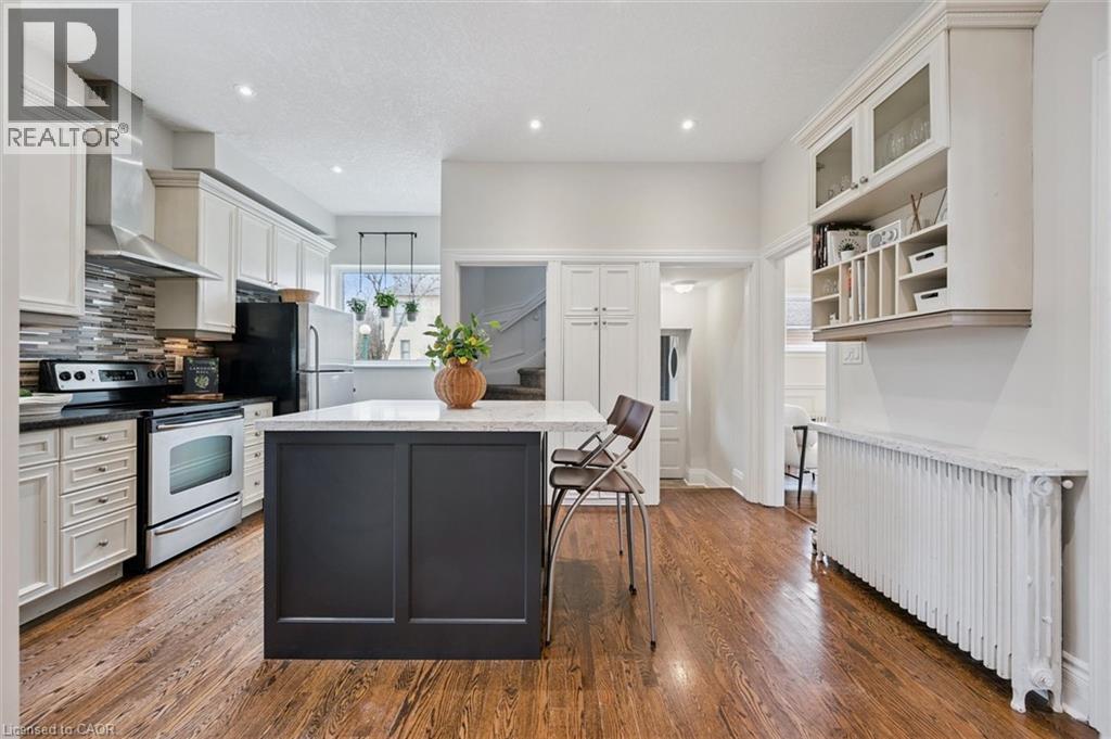 42 Lansdowne Road N Property Photo 12
