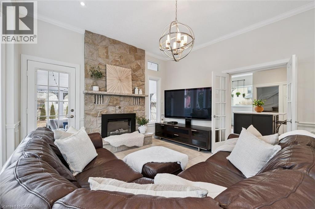 42 Lansdowne Road N Property Photo 18