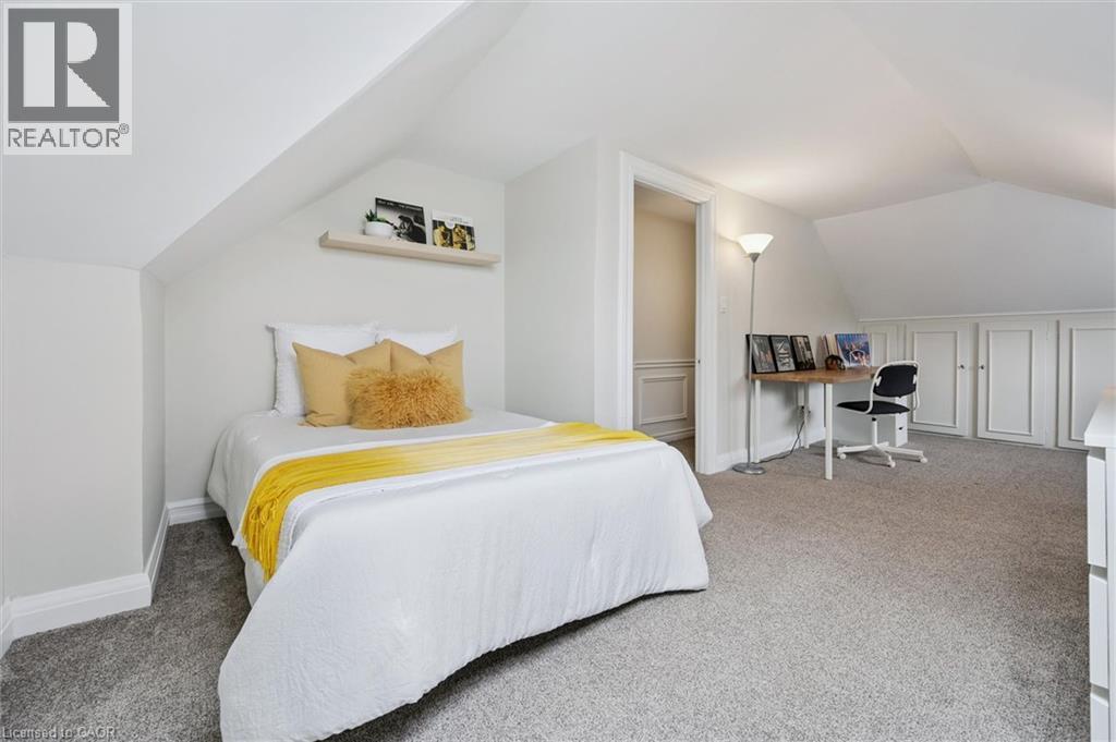 42 Lansdowne Road N Property Photo 34