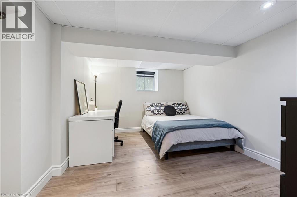 42 Lansdowne Road N Property Photo 42