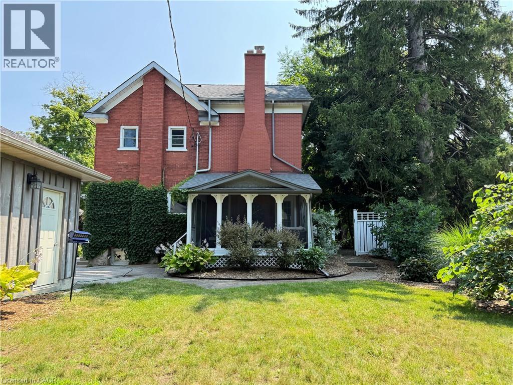 42 Lansdowne Road N Property Photo 48