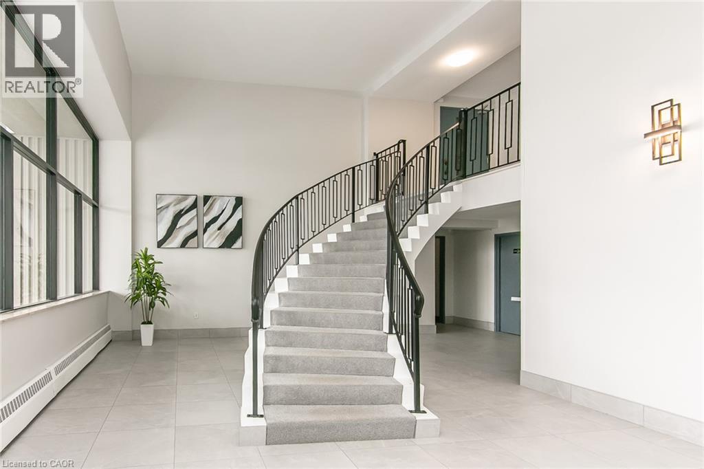 24 Midland Drive Unit# 402 Property Photo 8