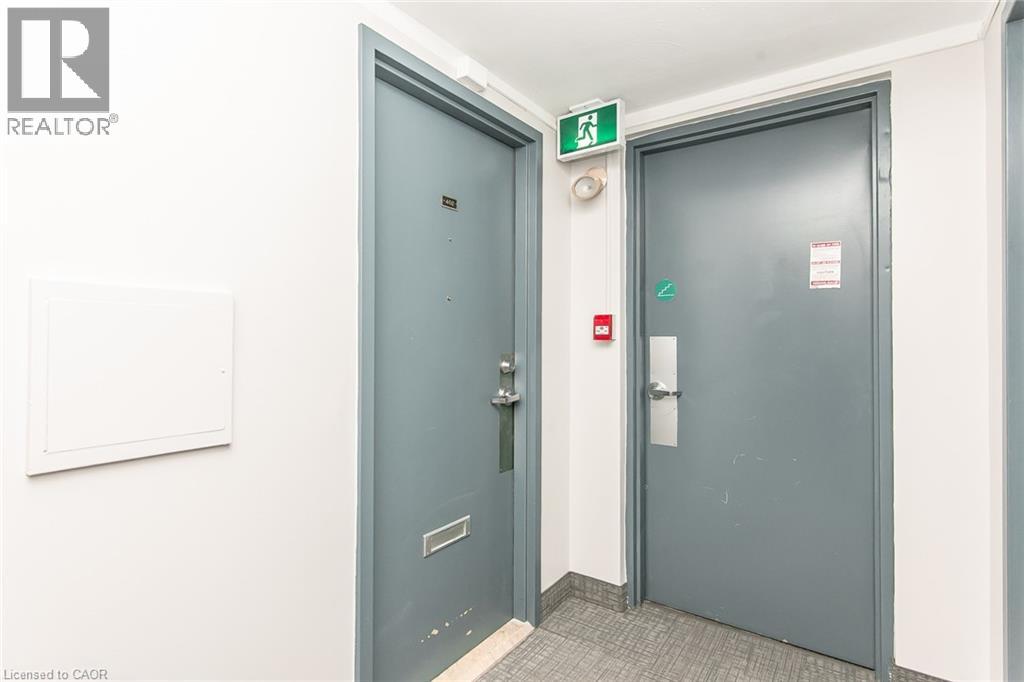 24 Midland Drive Unit# 402 Property Photo 10