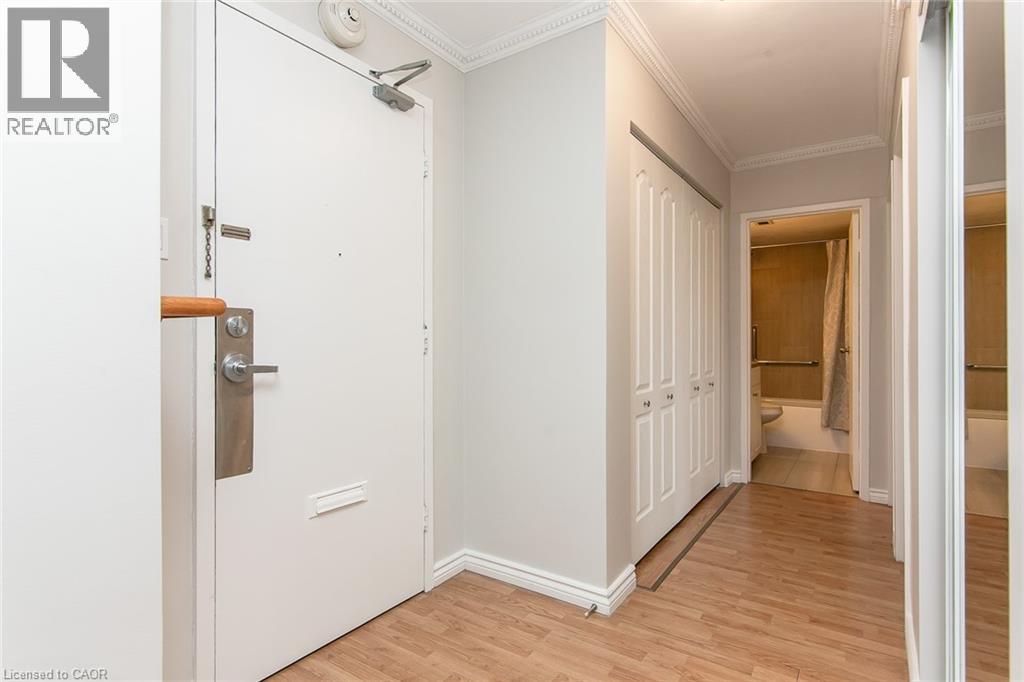 24 Midland Drive Unit# 402 Property Photo 11