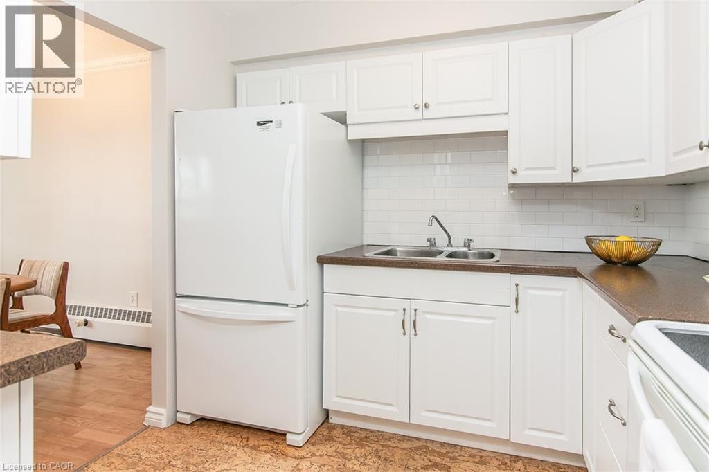 24 Midland Drive Unit# 402 Property Photo 21