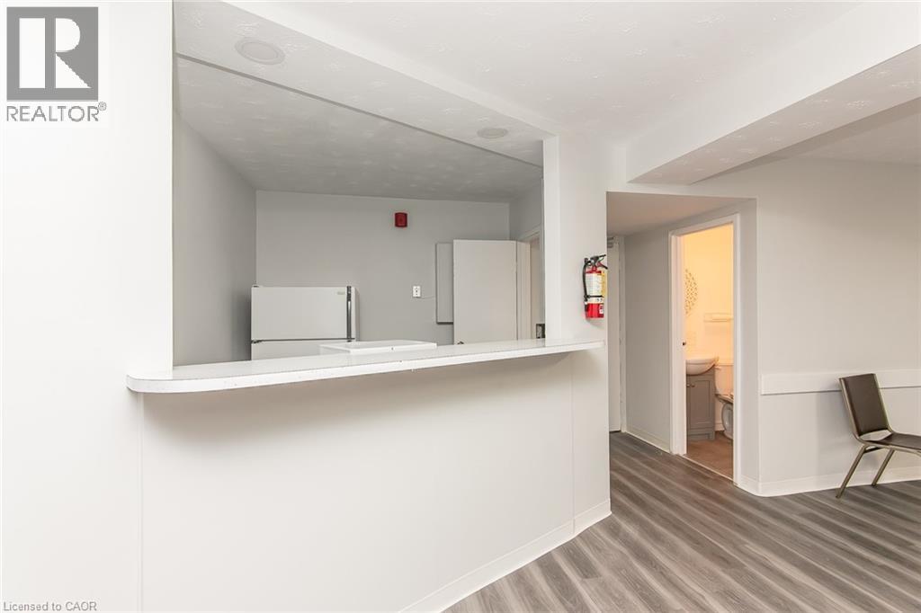 24 Midland Drive Unit# 402 Property Photo 41