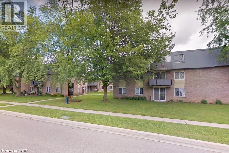 633 Barber Avenue N Unit# 7 Photo de la propriété 1