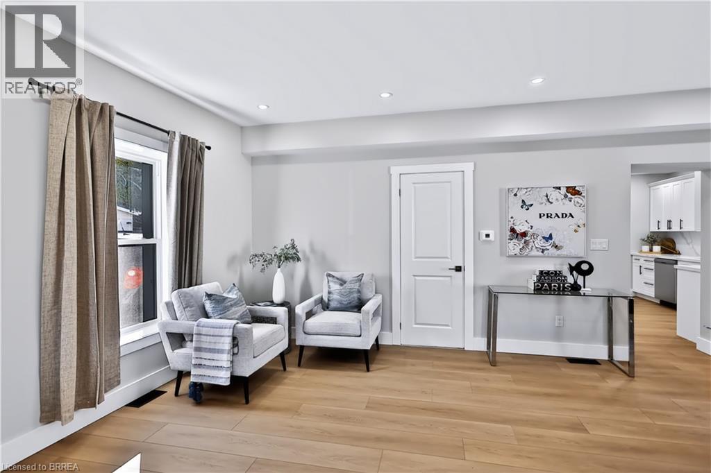 9 Walter Street Property Photo 6