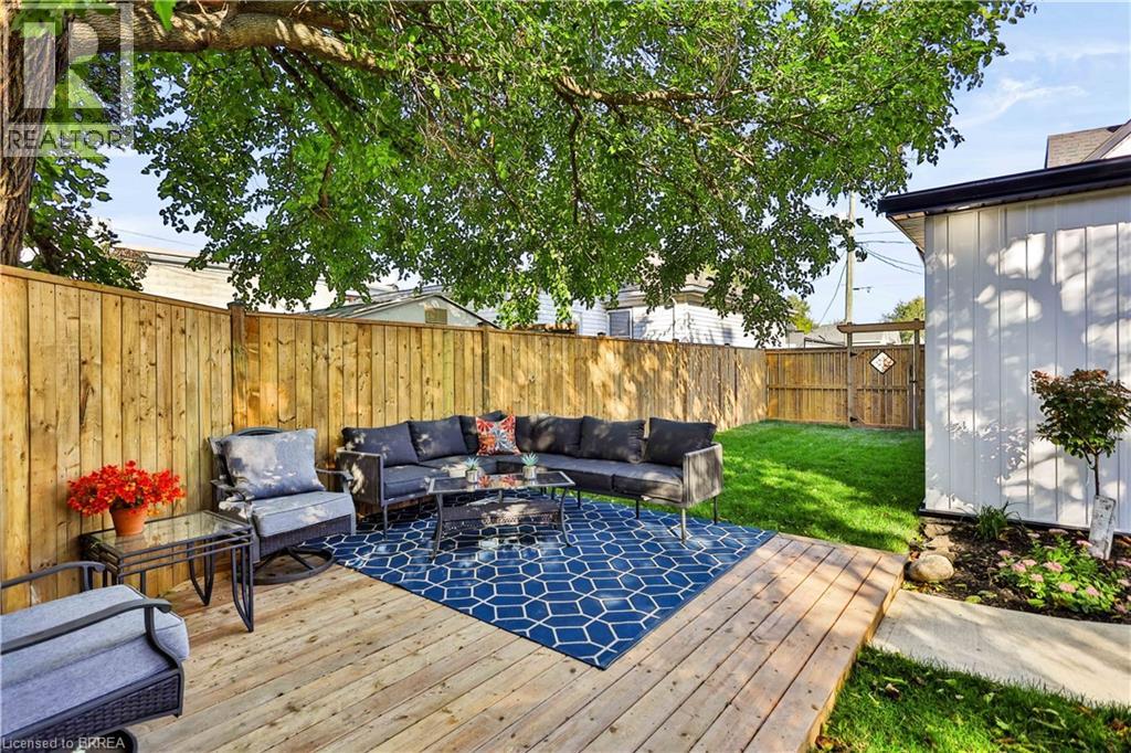 9 Walter Street Property Photo 28