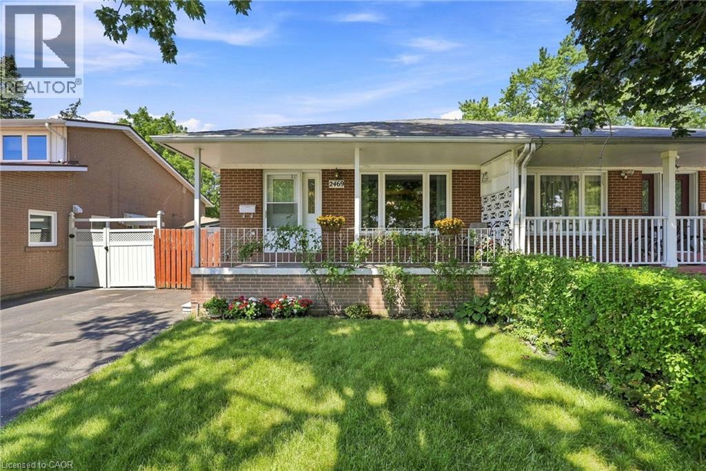2469 Padstow Crescent Property Photo 1