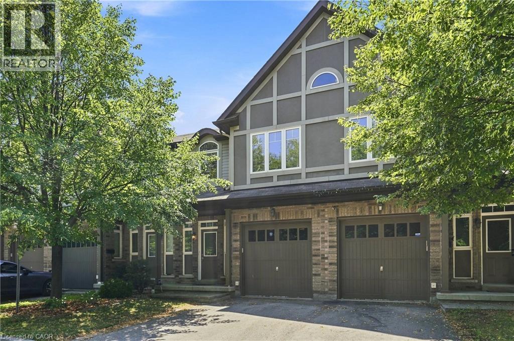 1050 Ryckman Common Property Photo 2