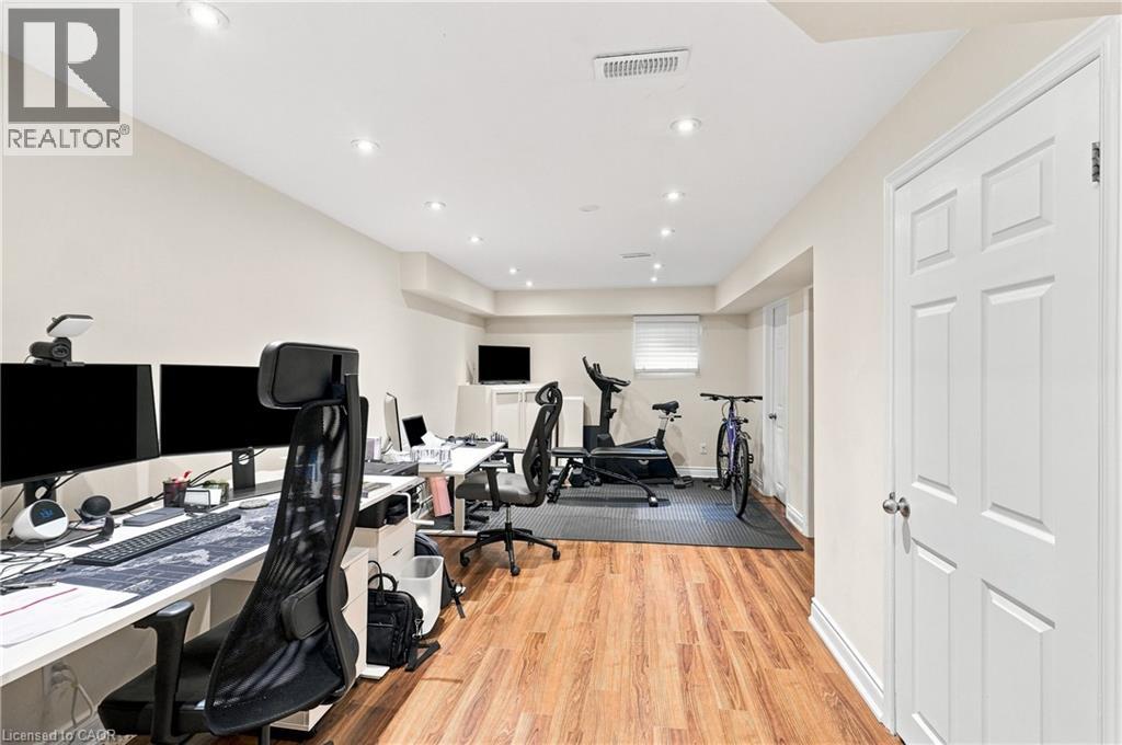 1050 Ryckman Common Property Photo 20