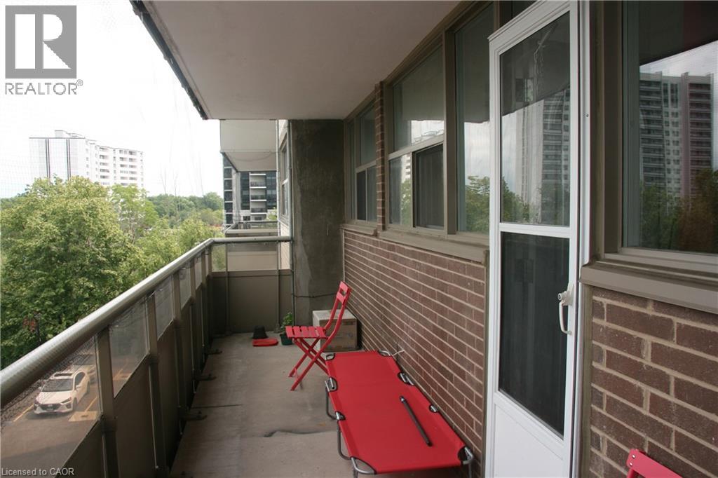 215 Glenridge Avenue Unit# 406 Property Photo 4