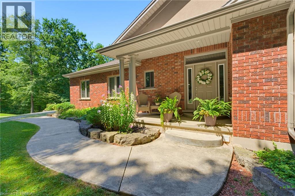 301 Governors Road E Property Photo 2
