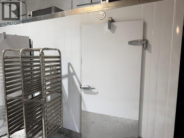 95 Hempstead Drive Unit# 9 Property Photo 8
