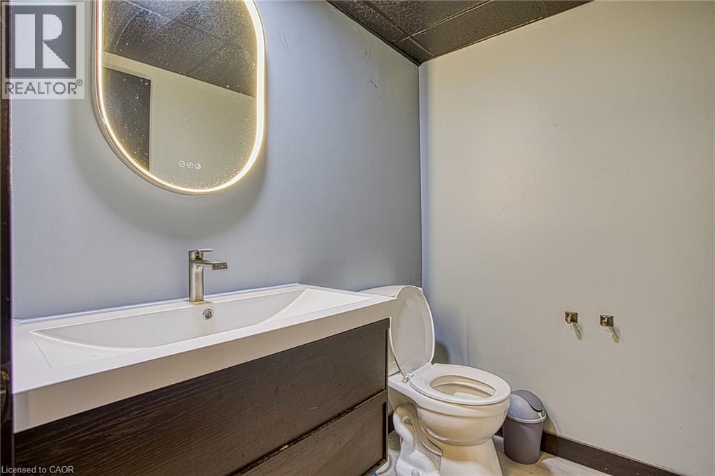 112 Ormond Street S Property Photo 10