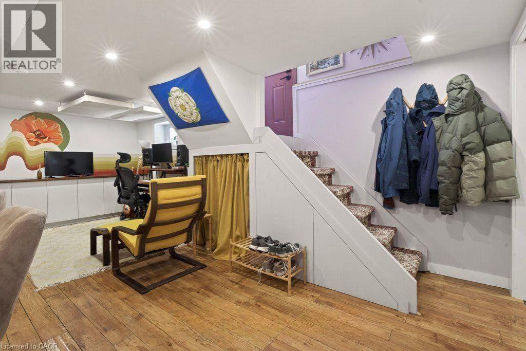 269 Stinson Crescent Unit# Lower Property Photo 3