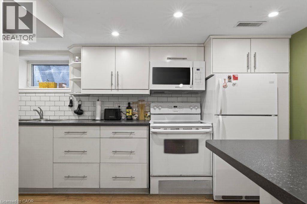 269 Stinson Crescent Unit# Lower Property Photo 6