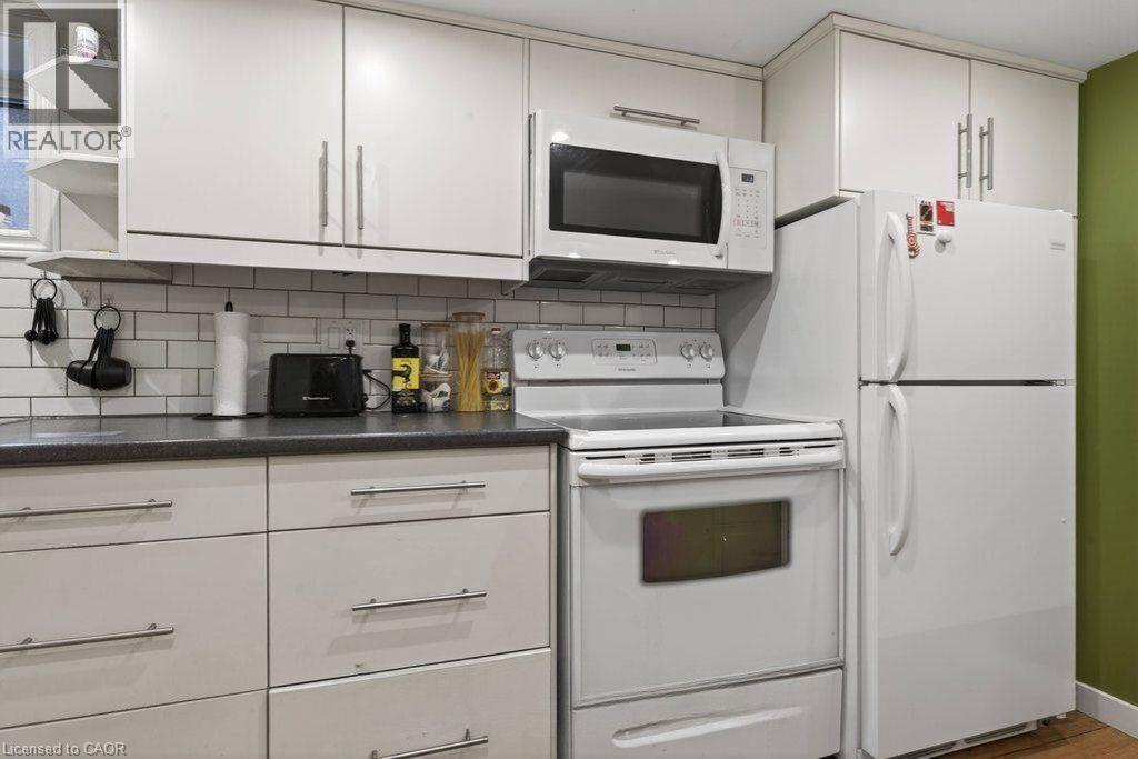 269 Stinson Crescent Unit# Lower Property Photo 7