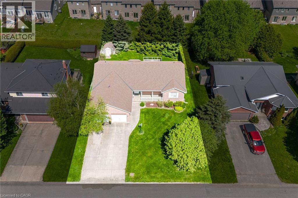 71 Grayview Drive Property Photo 2