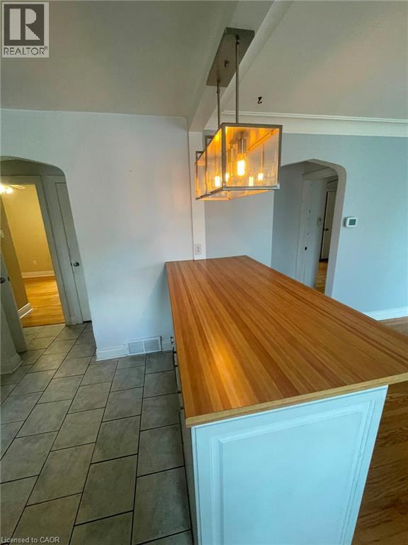 601 Frederick Street Unit# Upper Property Photo 4