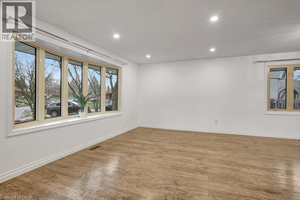 67 Kimberly Crescent Unit# Upper Property Photo 4