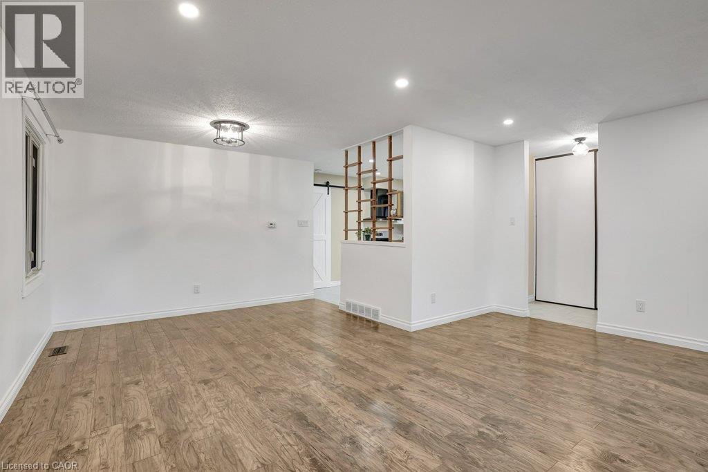 67 Kimberly Crescent Unit# Upper Property Photo 7