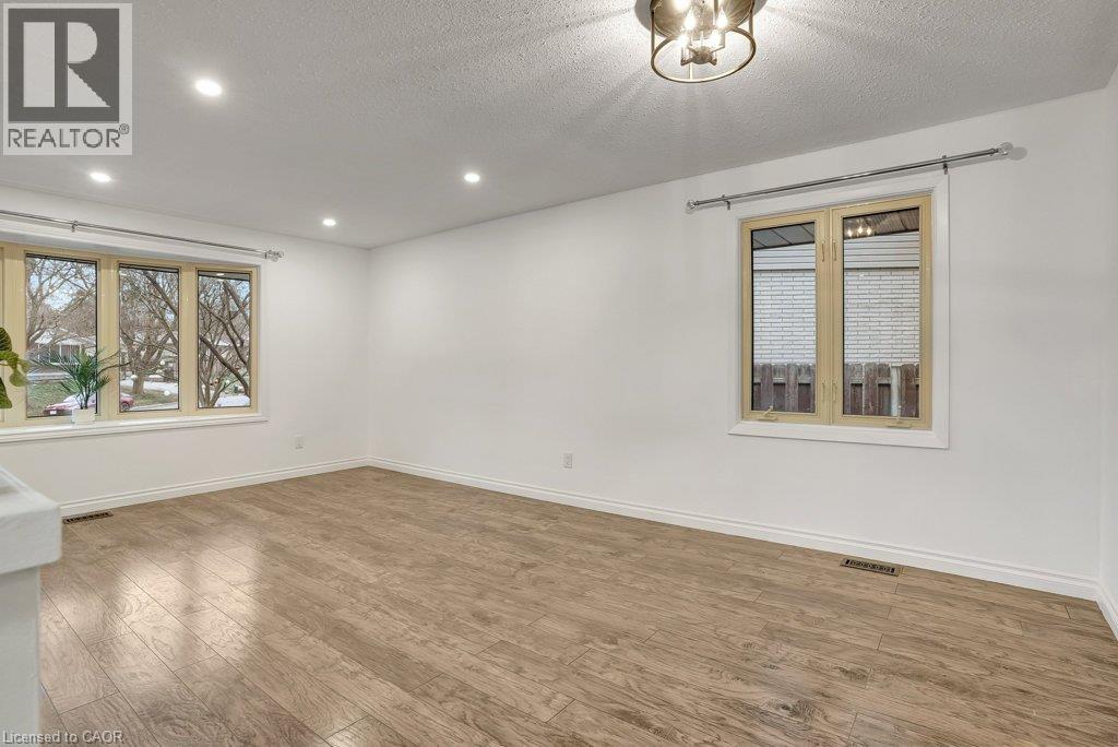 67 Kimberly Crescent Unit# Upper Property Photo 10
