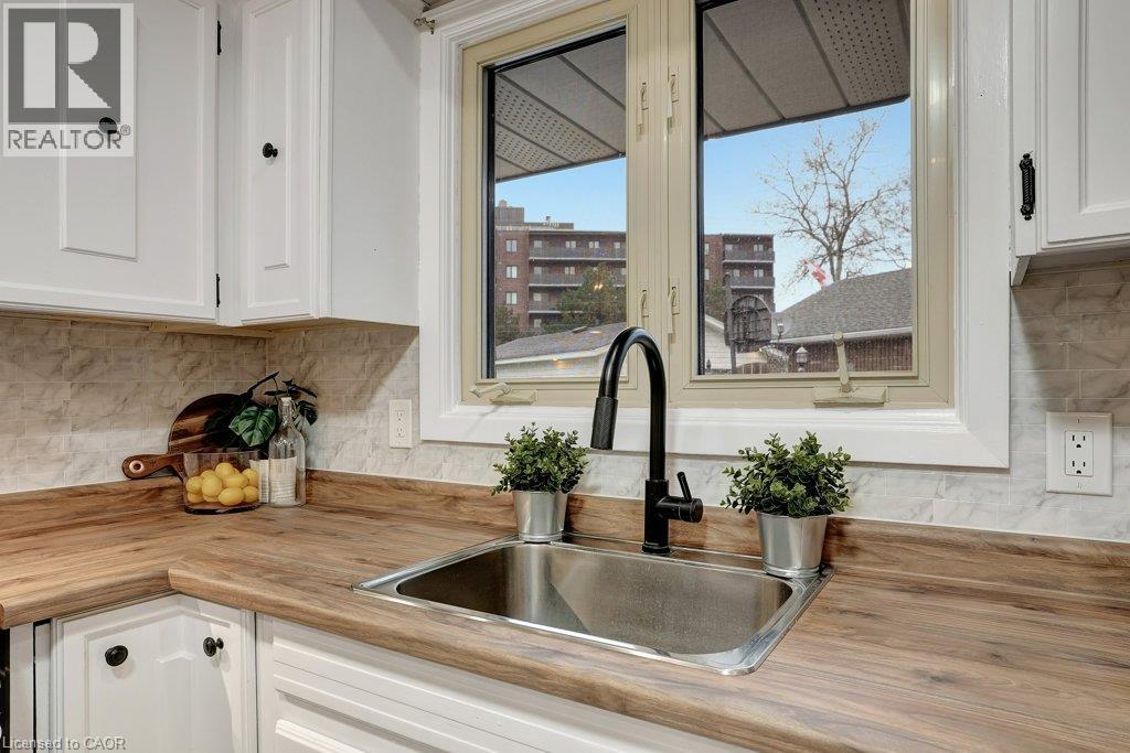 67 Kimberly Crescent Unit# Upper Property Photo 16