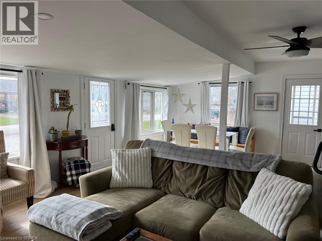 3185 Lindley Street Property Photo 11