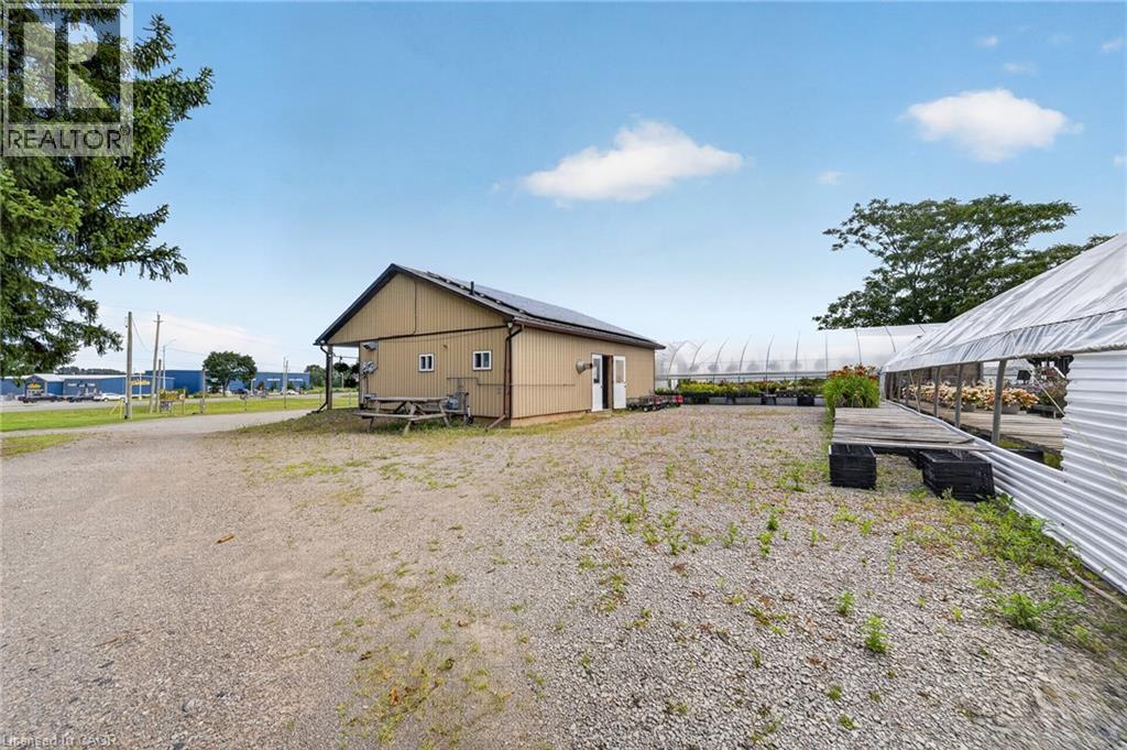 230 Hwy 20 E Property Photo 11