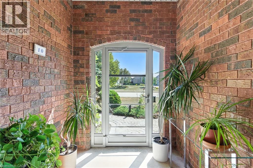 10 Featherstone Avenue Property Photo 3