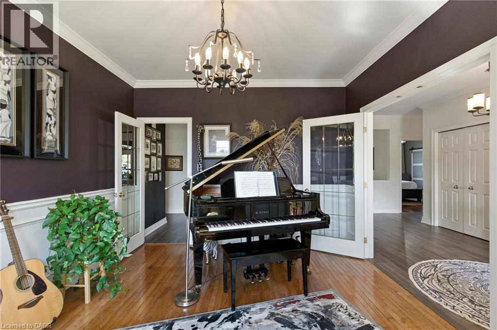 10 Featherstone Avenue Property Photo 7