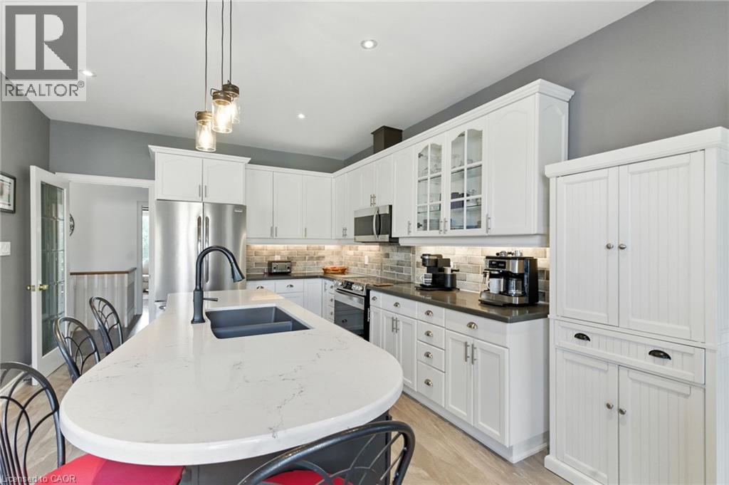 10 Featherstone Avenue Property Photo 14