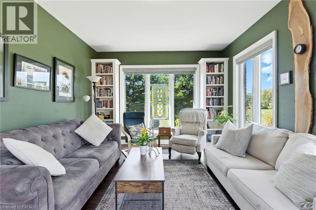 10 Featherstone Avenue Property Photo 17
