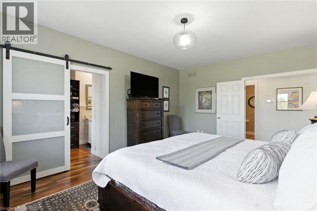 10 Featherstone Avenue Property Photo 22