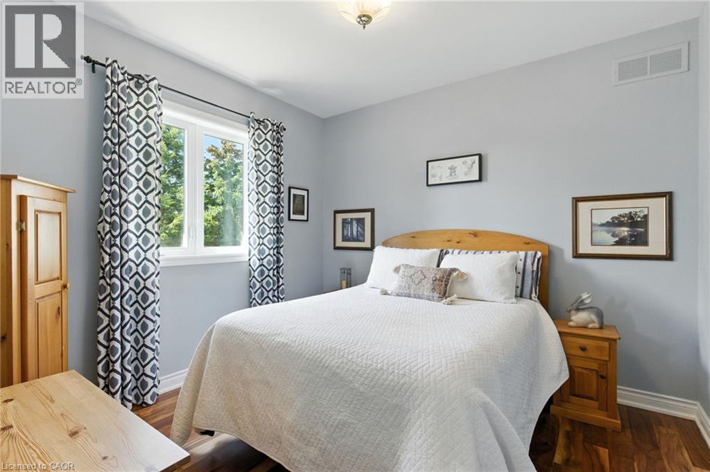 10 Featherstone Avenue Property Photo 25