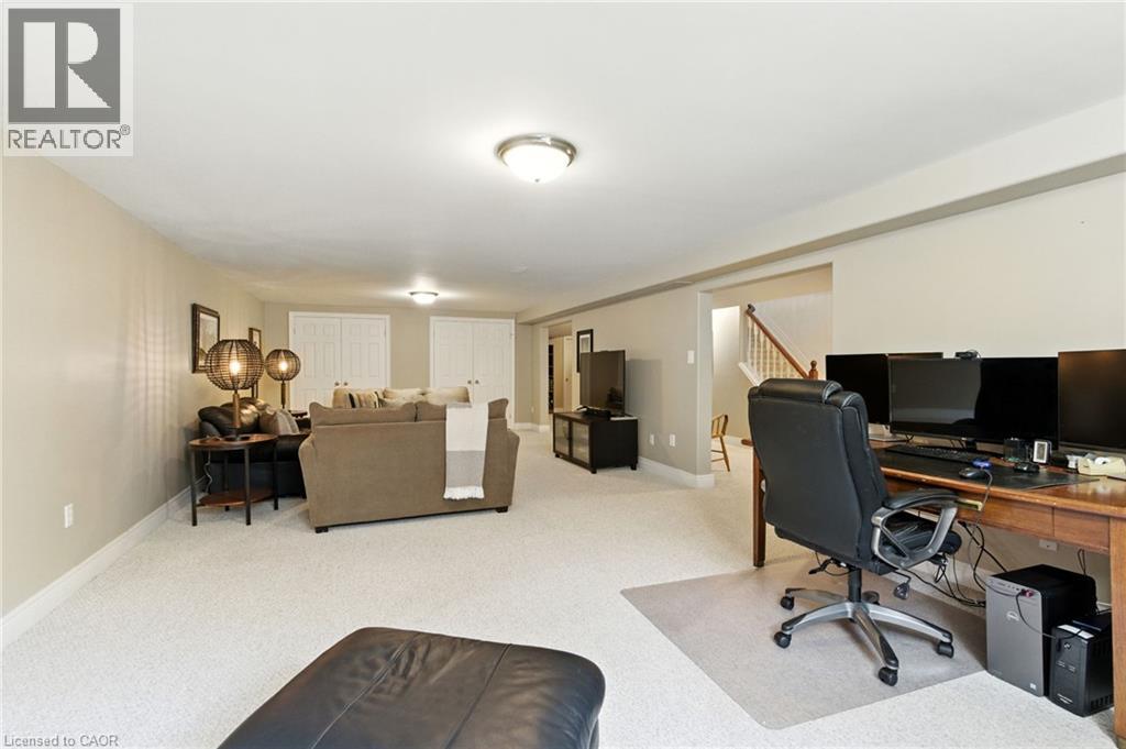 10 Featherstone Avenue Property Photo 31