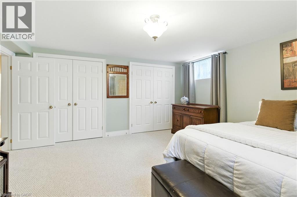 10 Featherstone Avenue Property Photo 35