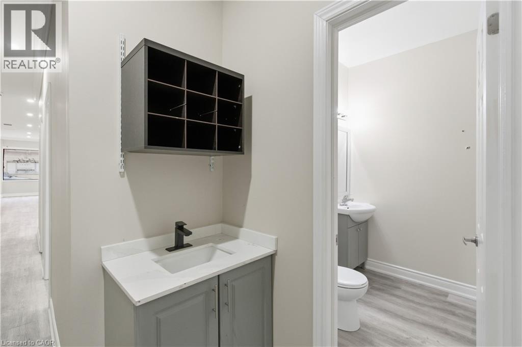 728 Main Street E Property Photo 12